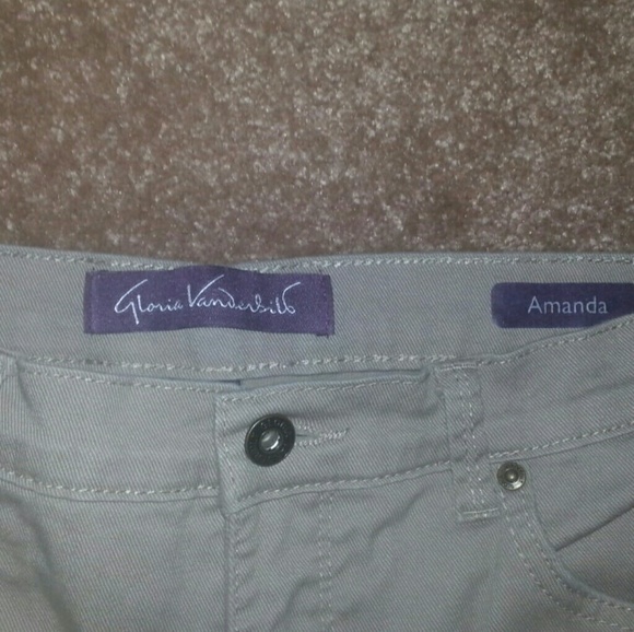 Jeans - Picture 2 of 3